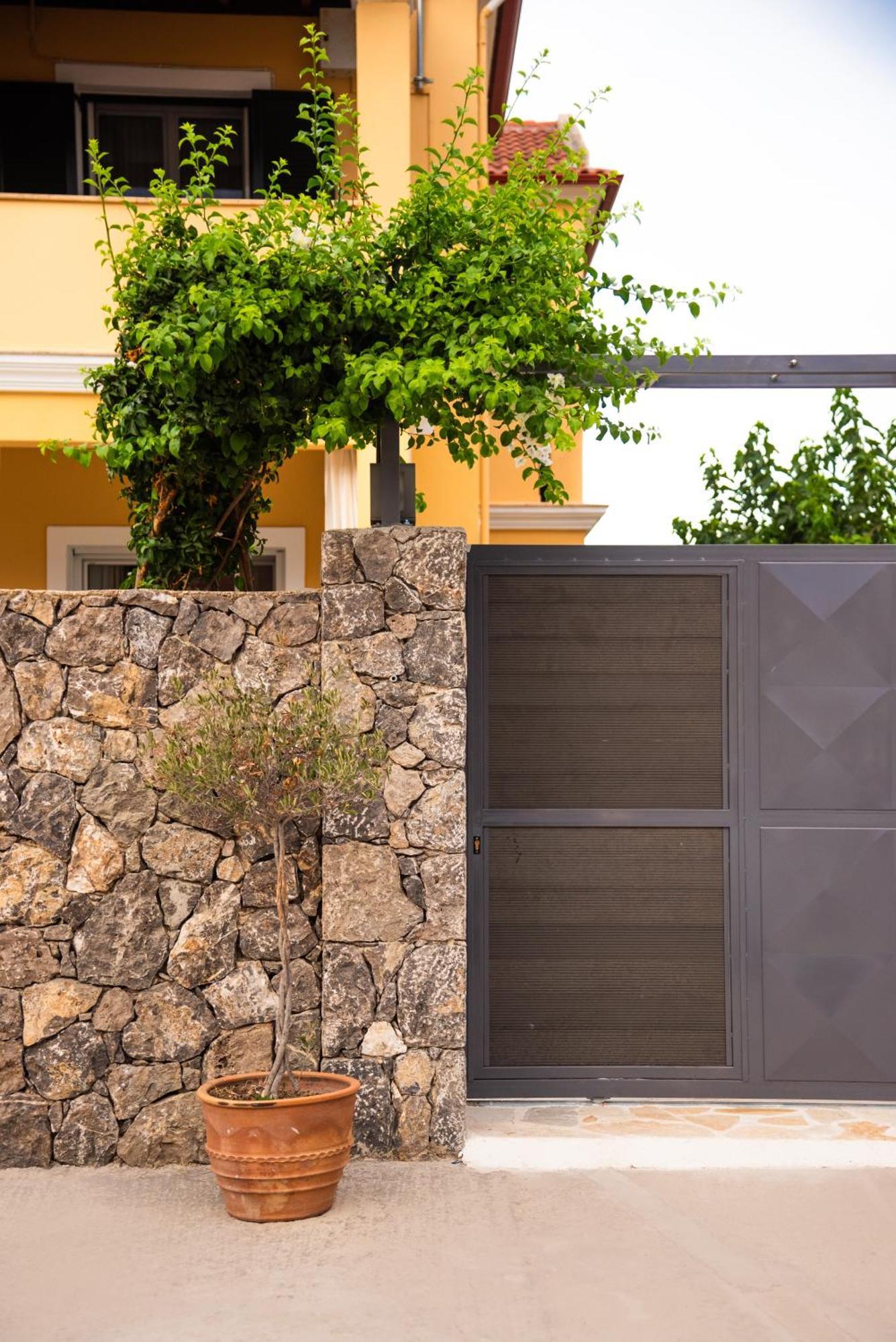 Casa Dell Amore Petrití Exteriér fotografie